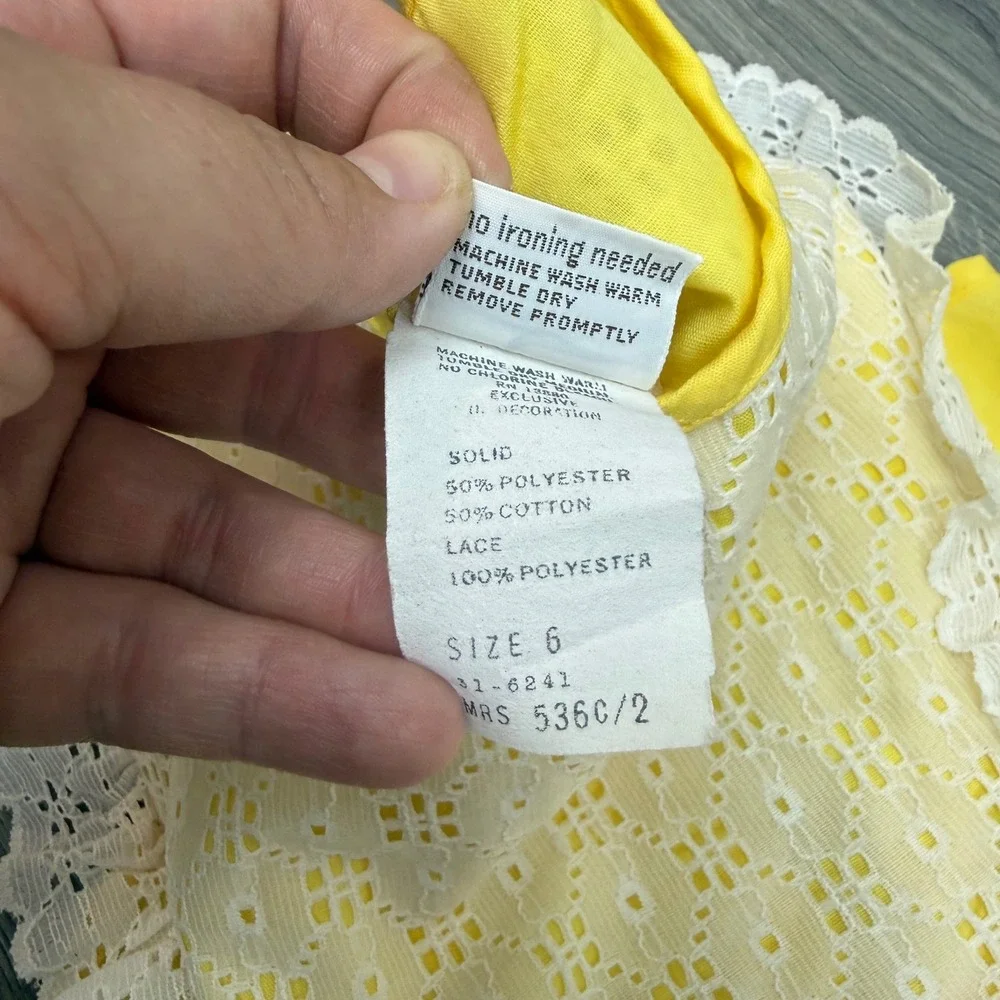Vintage 70s Montgomery Ward Girls Yellow Prairie Maxi Dress Eyelet Lace Size 6‎